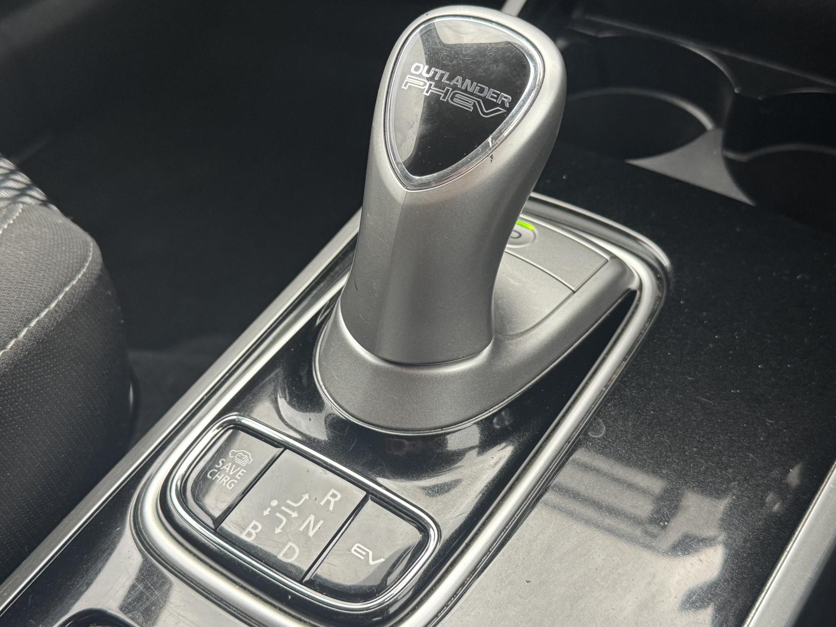 Mitsubishi Outlander 2.4h TwinMotor 13.8kWh Reflex SUV 5dr Petrol Plug-in Hybrid CVT 4WD Euro 6 (s/s) (224 ps)