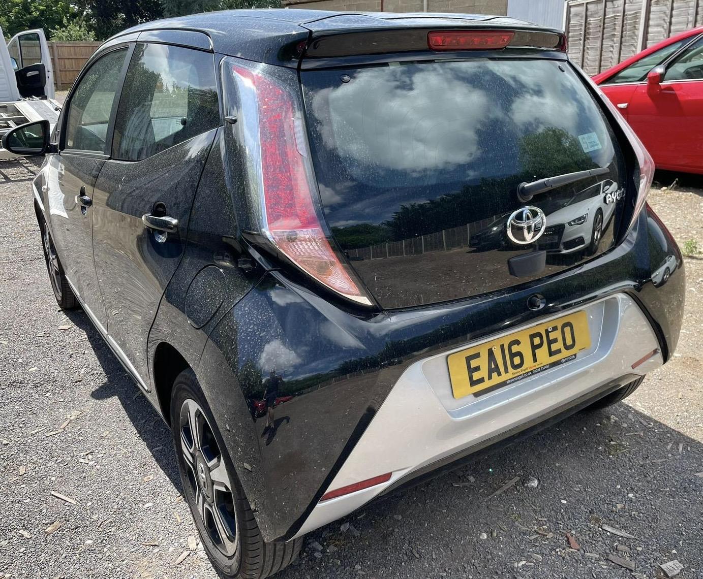 Toyota AYGO 1.0 VVT-i x-clusiv Hatchback 5dr Petrol Manual Euro 5 Euro 5 (68 ps)