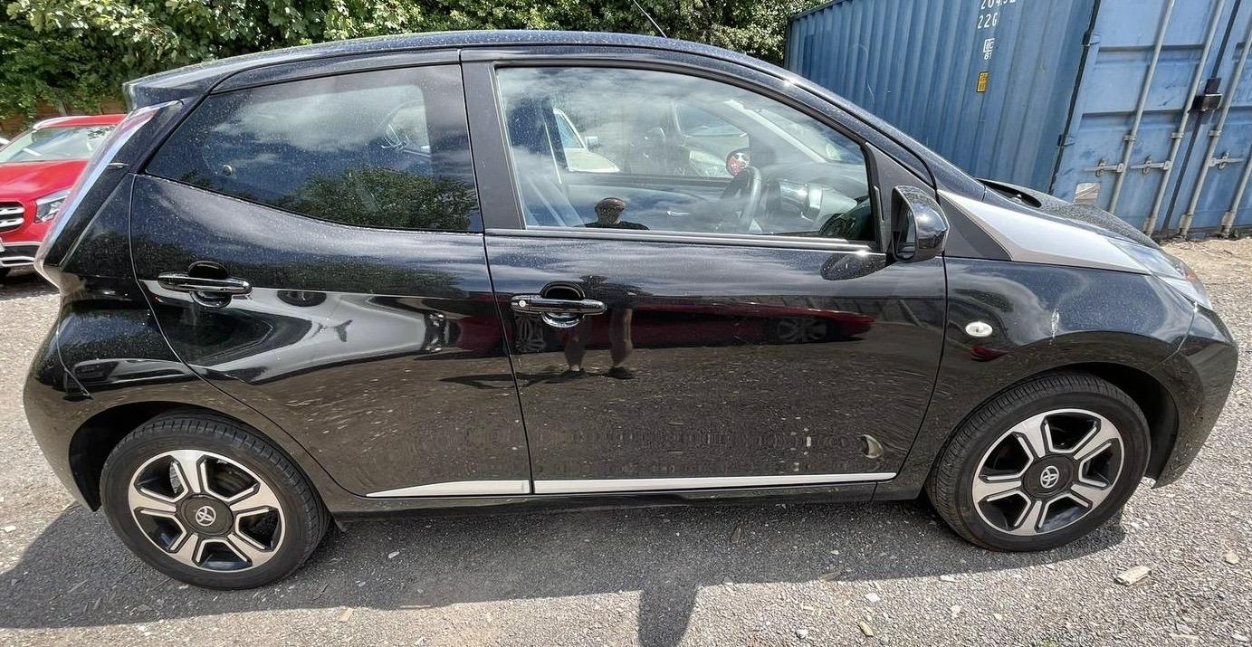 Toyota AYGO 1.0 VVT-i x-clusiv Hatchback 5dr Petrol Manual Euro 5 Euro 5 (68 ps)