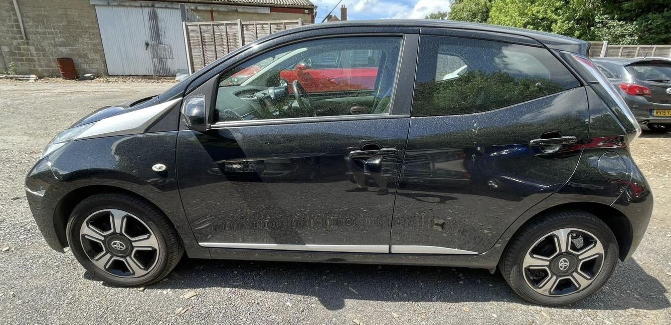 Toyota AYGO 1.0 VVT-i x-clusiv Hatchback 5dr Petrol Manual Euro 5 Euro 5 (68 ps)