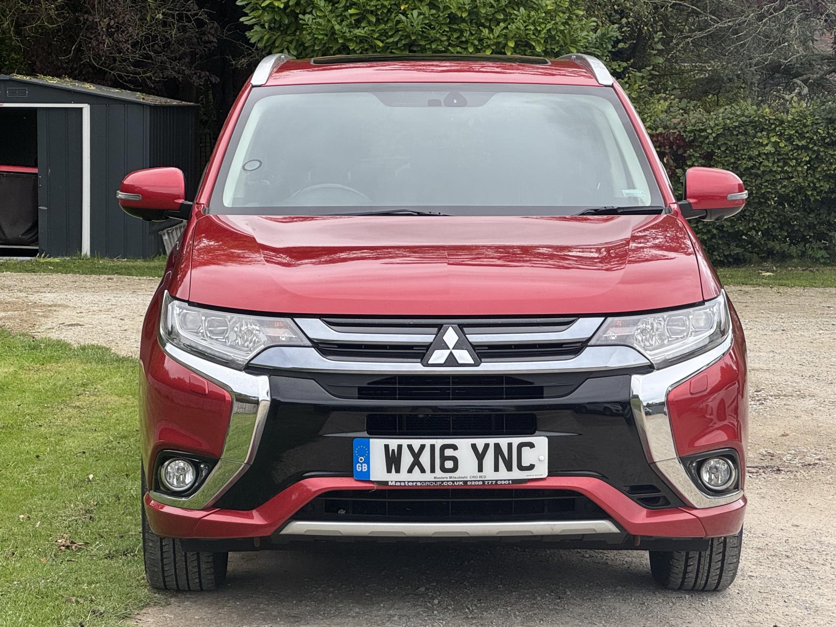 Mitsubishi Outlander 2.0h 12kWh GX4h SUV 5dr Petrol Plug-in Hybrid CVT 4WD Euro 6 (s/s) (200 ps)