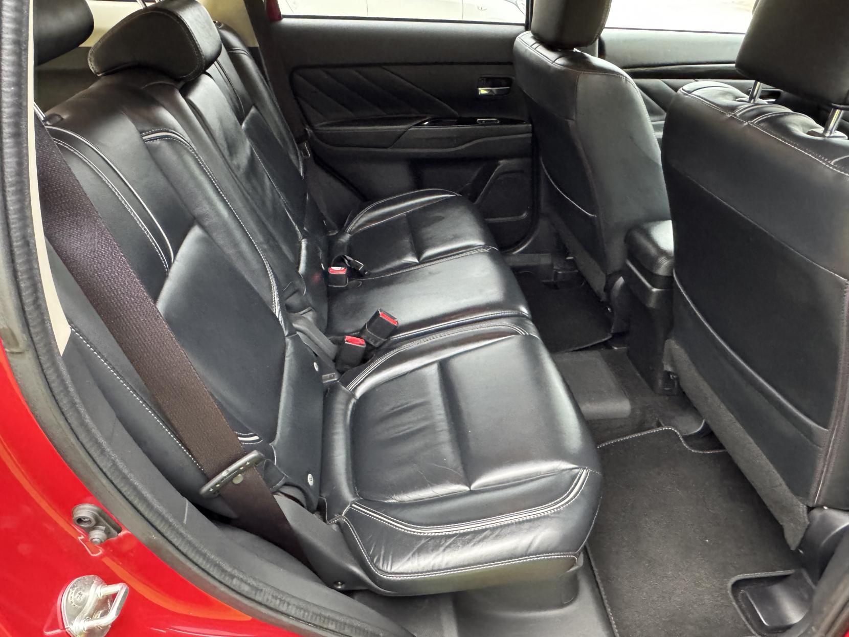 Mitsubishi Outlander 2.0h 12kWh GX4h SUV 5dr Petrol Plug-in Hybrid CVT 4WD Euro 6 (s/s) (200 ps)