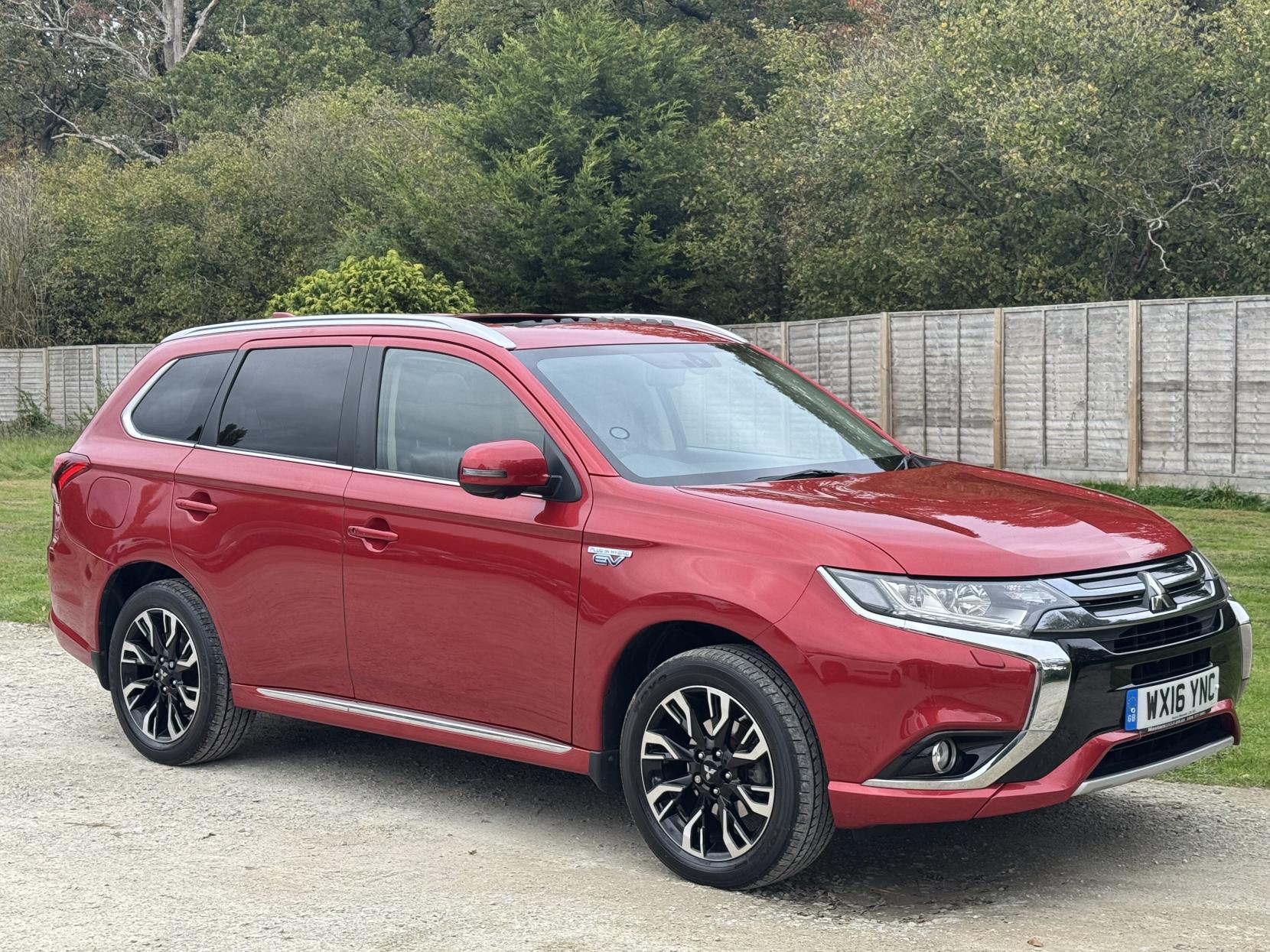 Mitsubishi Outlander 2.0h 12kWh GX4h SUV 5dr Petrol Plug-in Hybrid CVT 4WD Euro 6 (s/s) (200 ps)