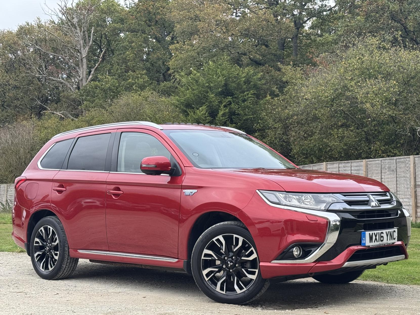 Mitsubishi Outlander 2.0h 12kWh GX4h SUV 5dr Petrol Plug-in Hybrid CVT 4WD Euro 6 (s/s) (200 ps)
