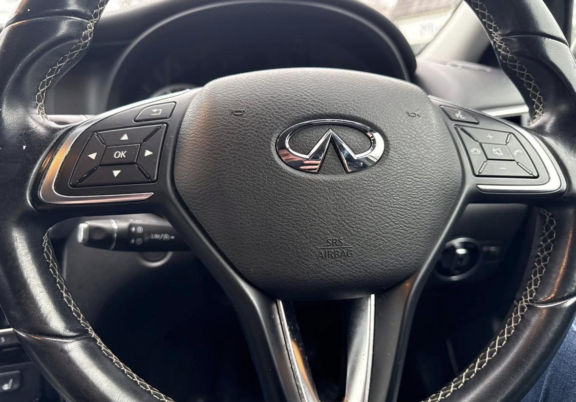 Infiniti Q30 1.5d Business Executive Hatchback 5dr Diesel DCT Euro 6 (s/s) (109 ps)