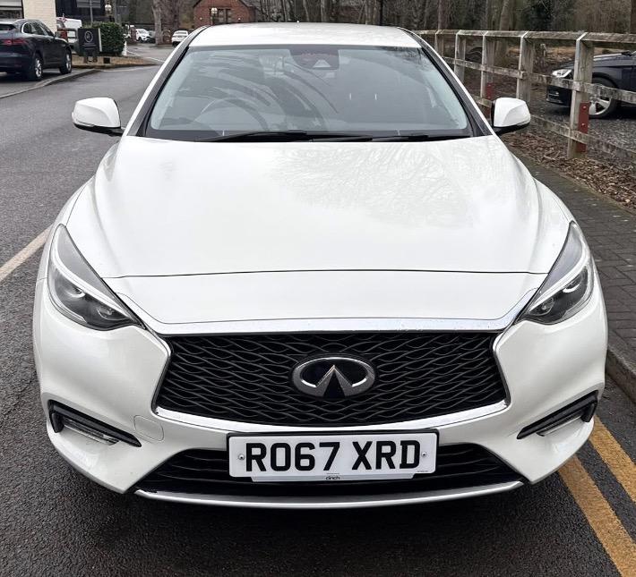 Infiniti Q30 1.5d Business Executive Hatchback 5dr Diesel DCT Euro 6 (s/s) (109 ps)