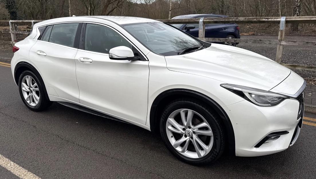 Infiniti Q30 1.5d Business Executive Hatchback 5dr Diesel DCT Euro 6 (s/s) (109 ps)