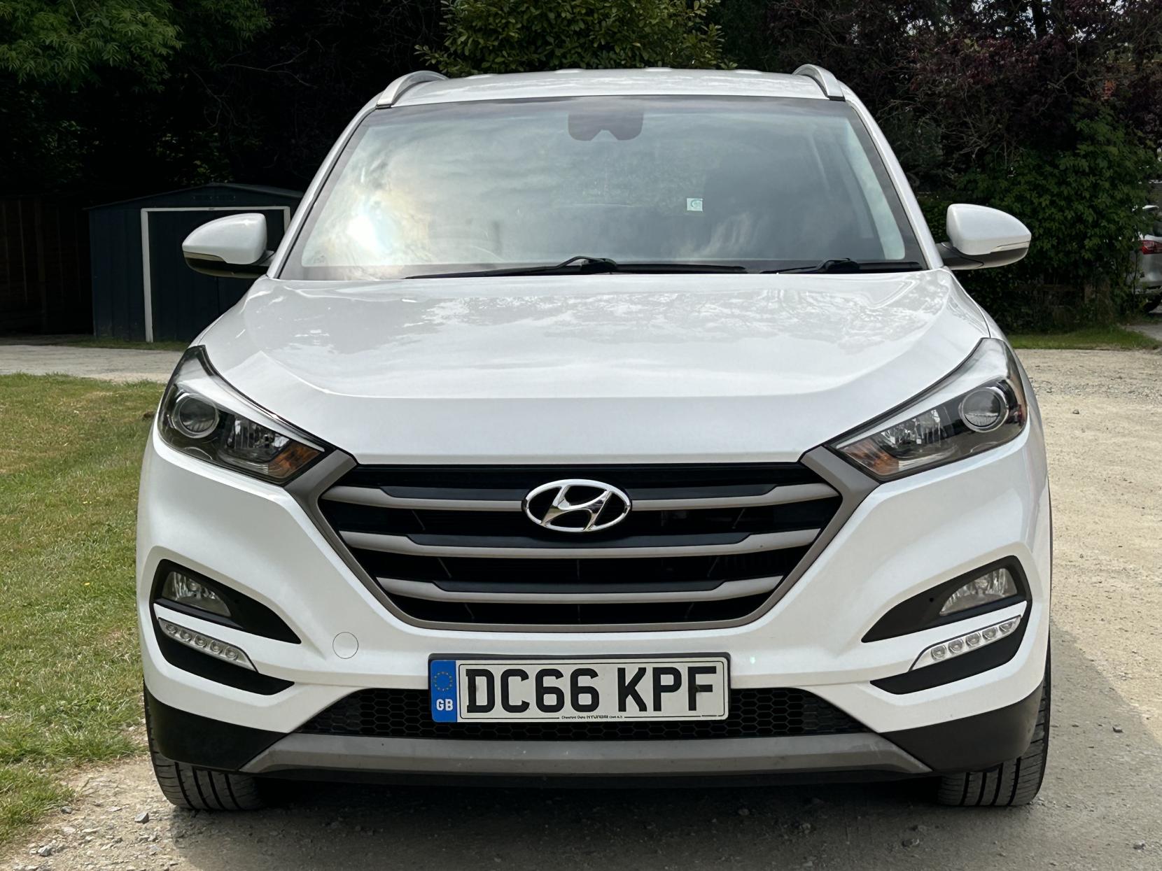 Hyundai TUCSON 1.7 CRDi Blue Drive SE Nav SUV 5dr Diesel Manual Euro 6 (s/s) (116 ps)