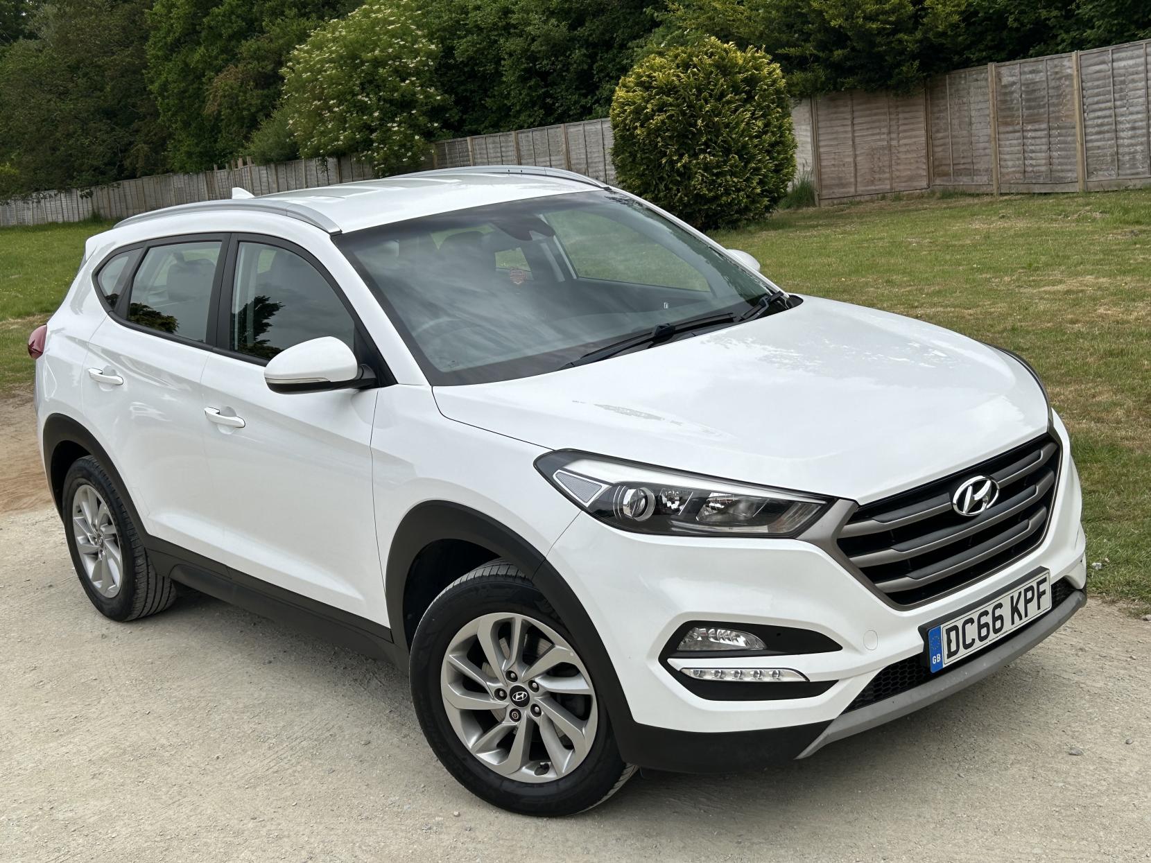 Hyundai TUCSON 1.7 CRDi Blue Drive SE Nav SUV 5dr Diesel Manual Euro 6 (s/s) (116 ps)
