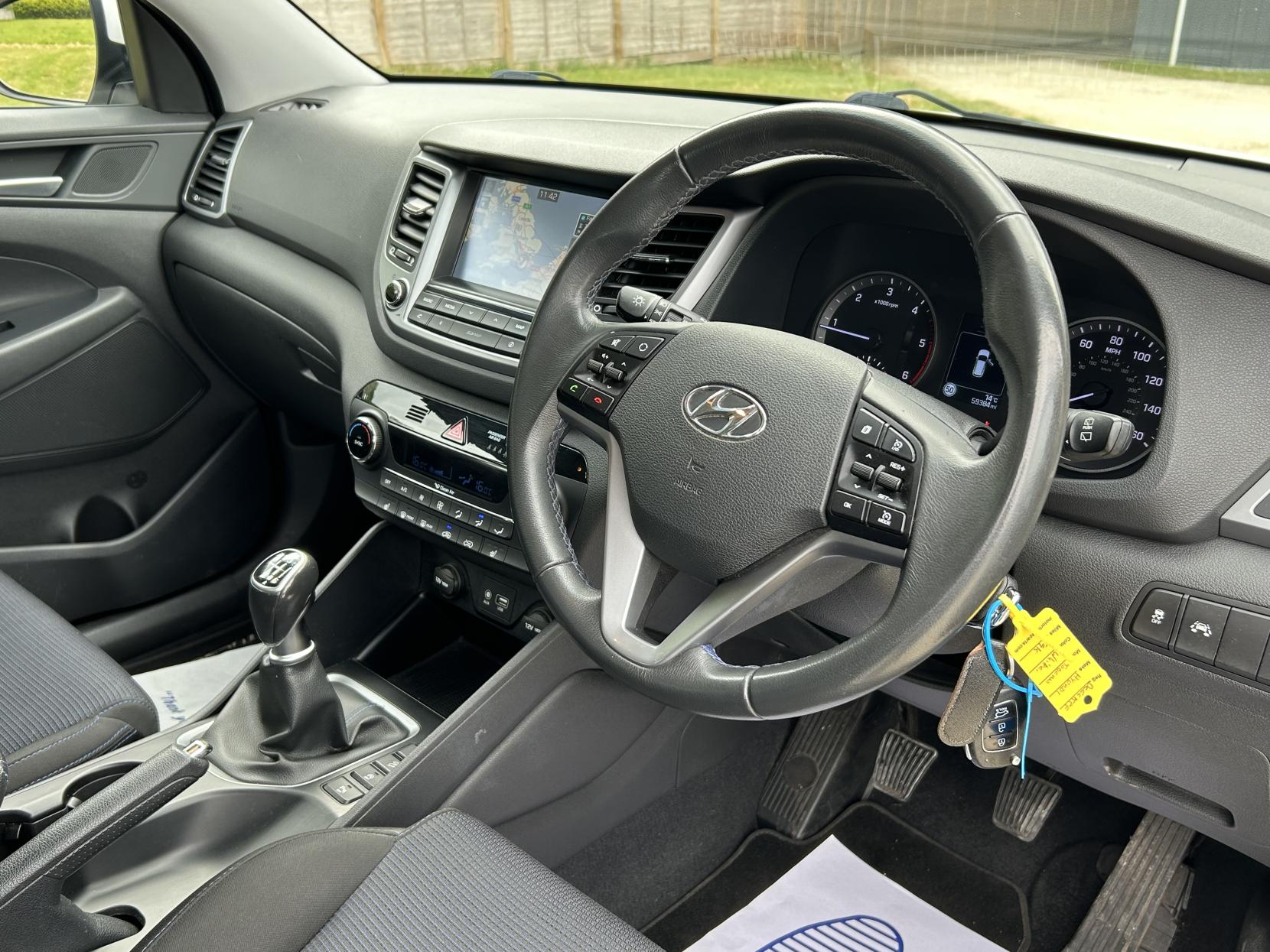 Hyundai TUCSON 1.7 CRDi Blue Drive SE Nav SUV 5dr Diesel Manual Euro 6 (s/s) (116 ps)