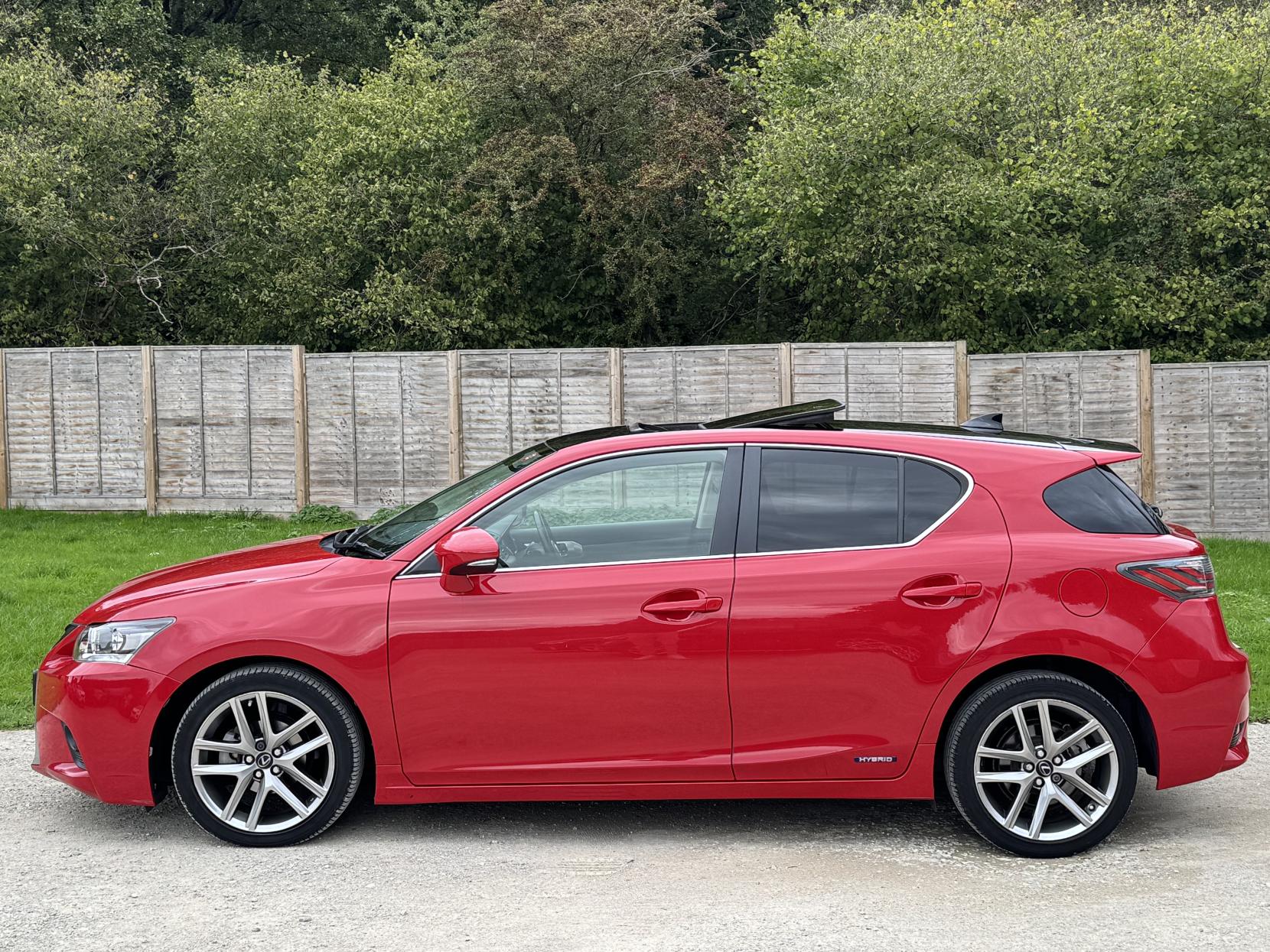 Lexus CT 1.8 200h Advance Plus Hatchback 5dr Petrol Hybrid CVT Euro 6 (s/s) (136 ps)
