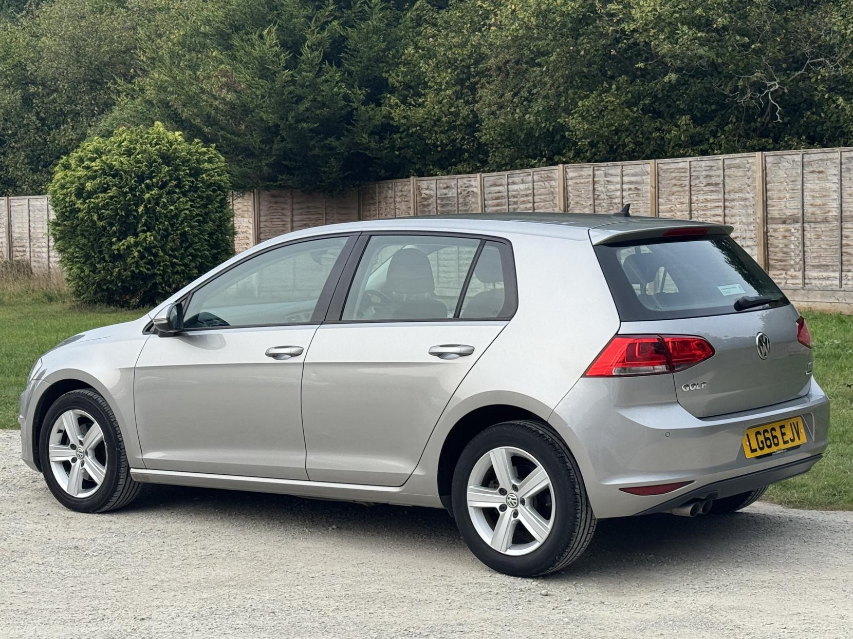 Volkswagen Golf 1.4 TSI BlueMotion Tech Match Edition Hatchback 5dr Petrol Manual Euro 6 (s/s) (125 ps)