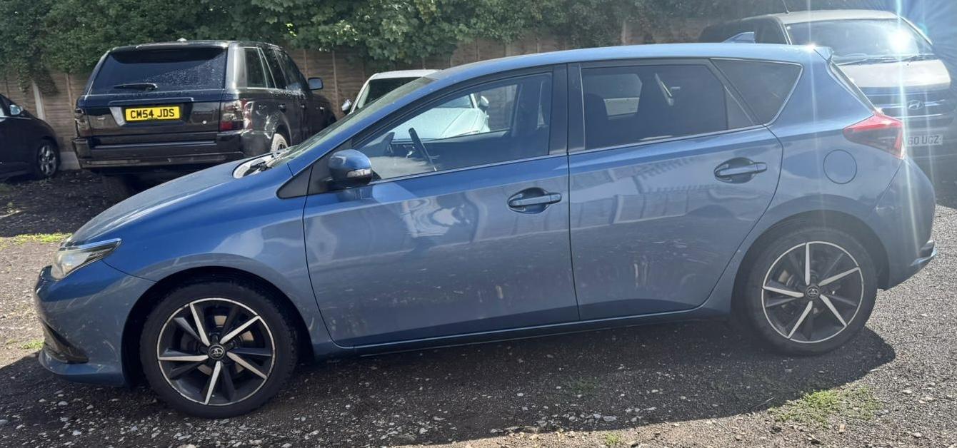 Toyota Auris 1.2 VVT-i Design Hatchback 5dr Petrol Manual Euro 6 (s/s) (Safety Sense) (116 ps)