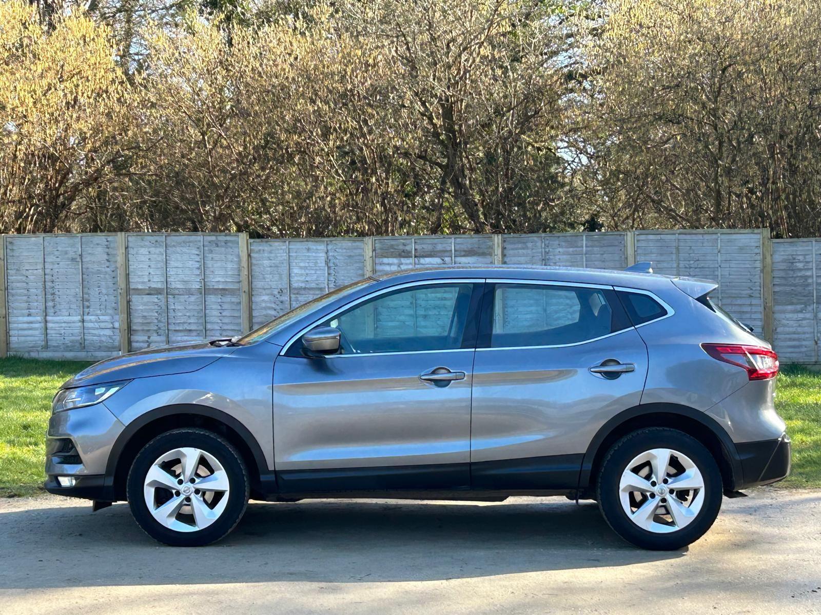 Nissan Qashqai 1.3 DIG-T Acenta Premium Euro 6 (s/s) 5dr