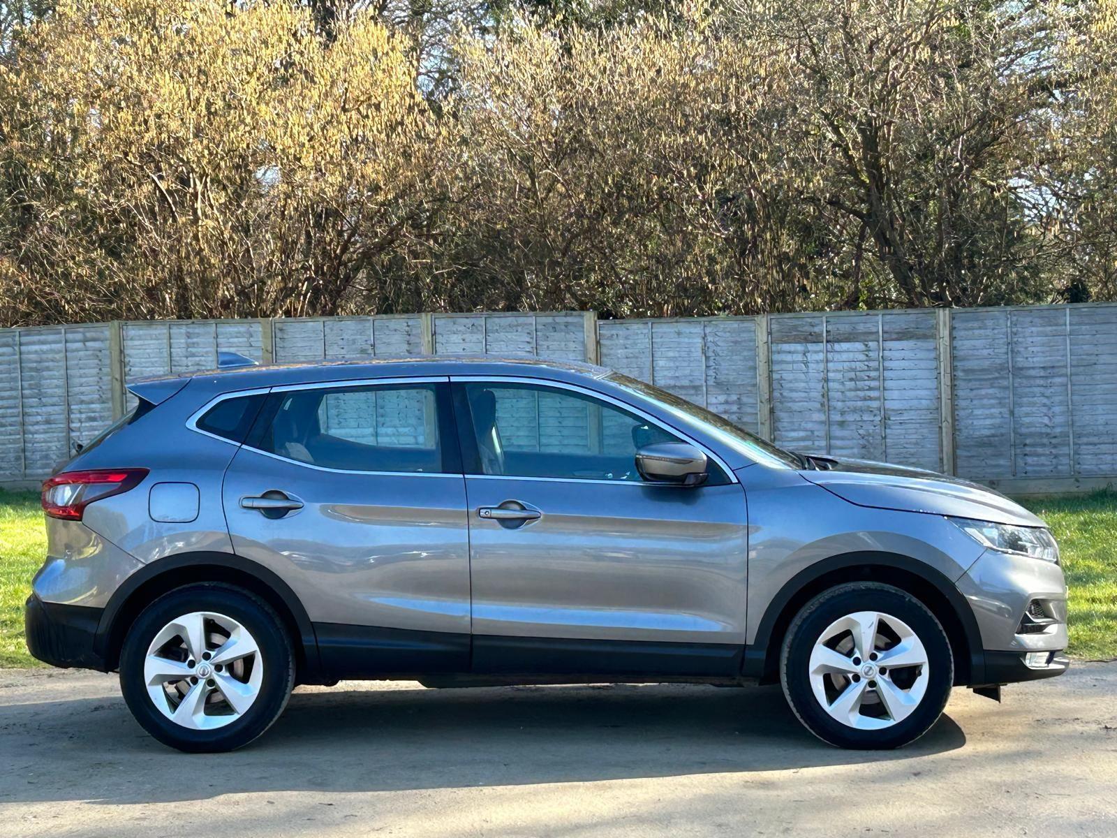 Nissan Qashqai 1.3 DIG-T Acenta Premium Euro 6 (s/s) 5dr