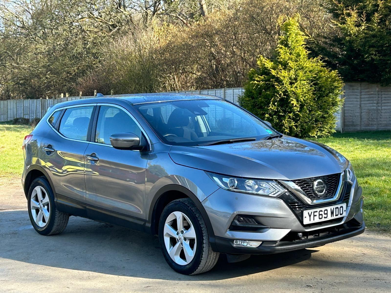 Nissan Qashqai 1.3 DIG-T Acenta Premium Euro 6 (s/s) 5dr