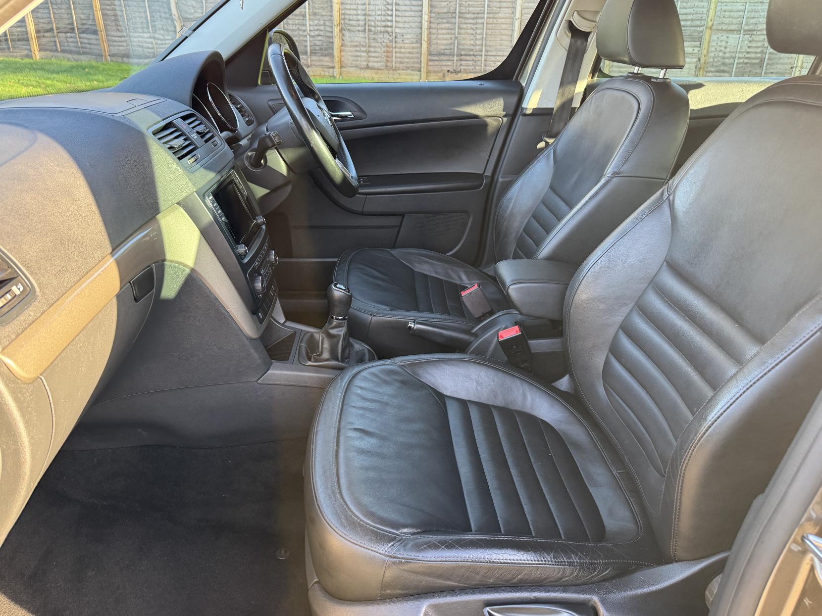 Skoda Yeti 1.2 TSI SE L SUV 5dr Petrol Manual Euro 6 (s/s) (110 ps)