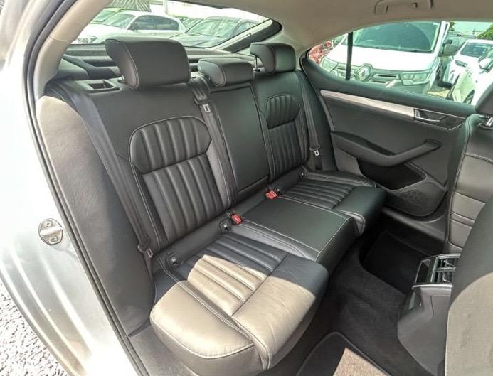 Skoda Superb 1.4 TSI iV 13kWh SE Technology Hatchback 5dr Petrol Plug-in Hybrid DSG Euro 6 (s/s) (218 ps)