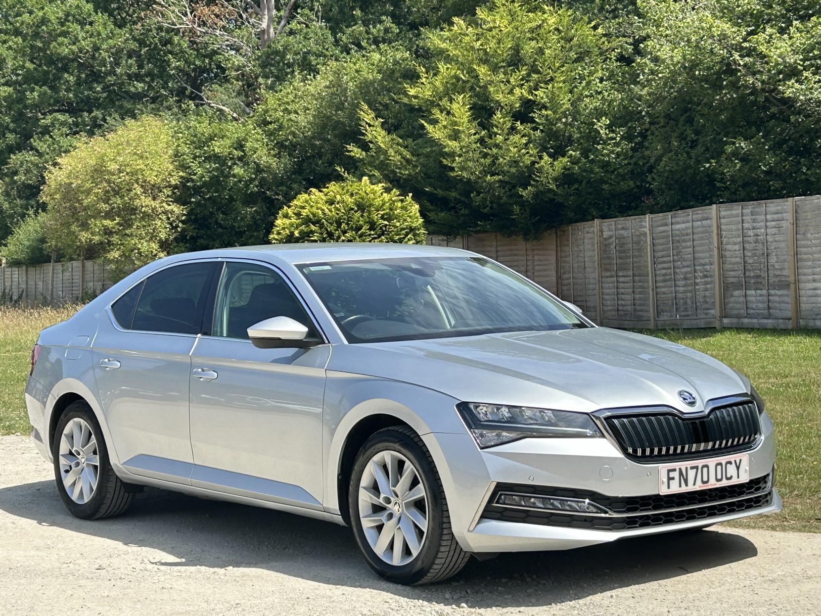 Skoda Superb 1.4 TSI iV 13kWh SE Technology Hatchback 5dr Petrol Plug-in Hybrid DSG Euro 6 (s/s) (218 ps)