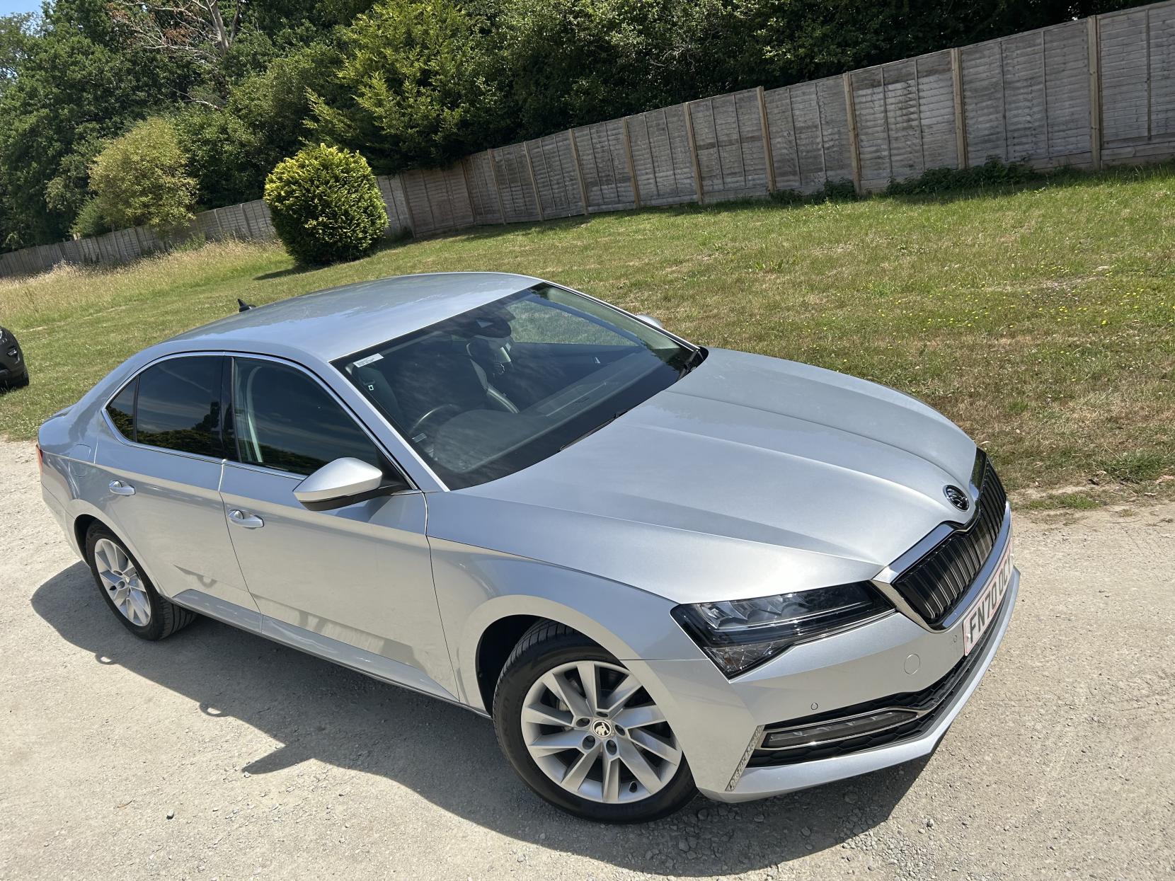 Skoda Superb 1.4 TSI iV 13kWh SE Technology Hatchback 5dr Petrol Plug-in Hybrid DSG Euro 6 (s/s) (218 ps)