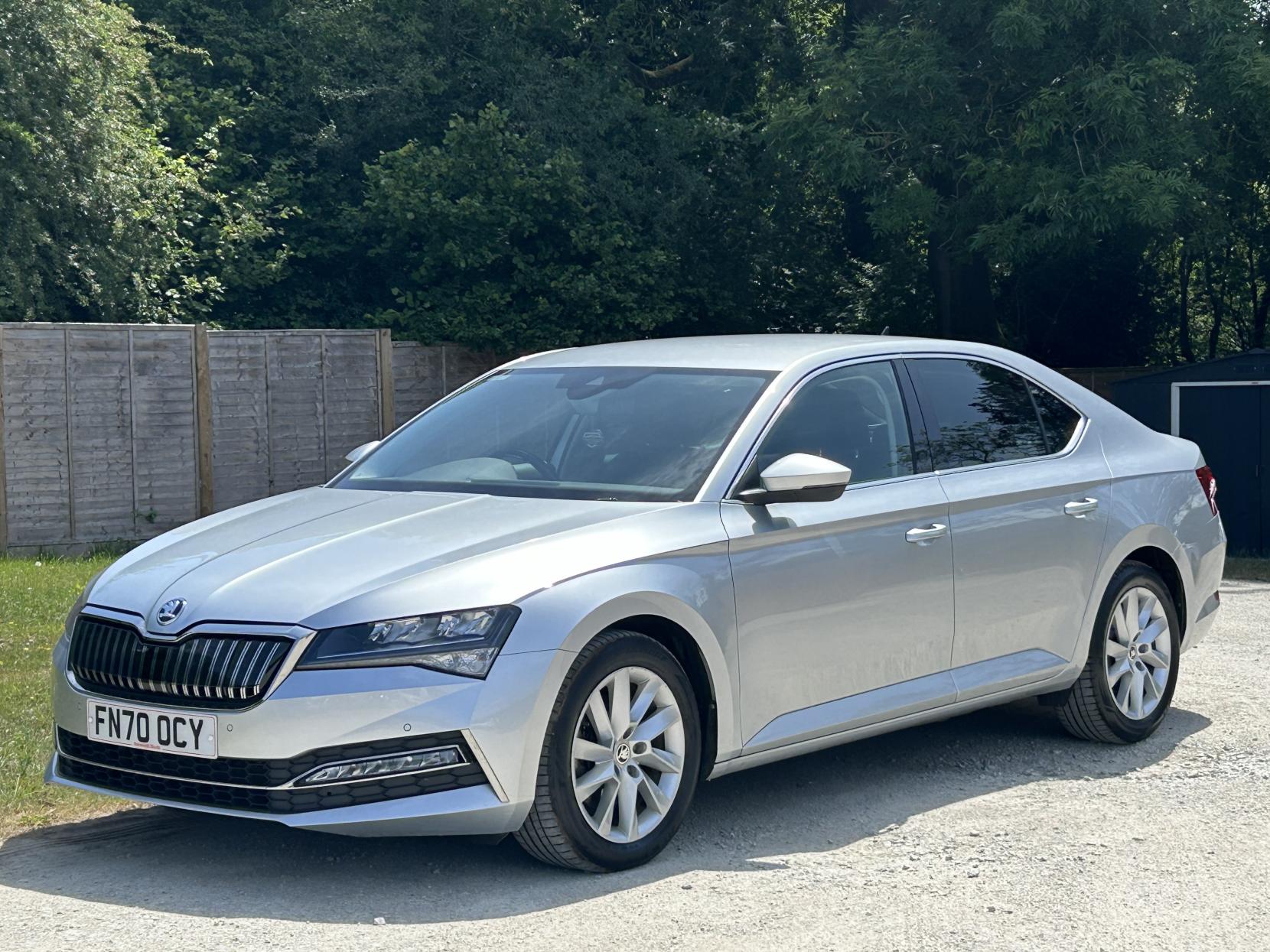 Skoda Superb 1.4 TSI iV 13kWh SE Technology Hatchback 5dr Petrol Plug-in Hybrid DSG Euro 6 (s/s) (218 ps)