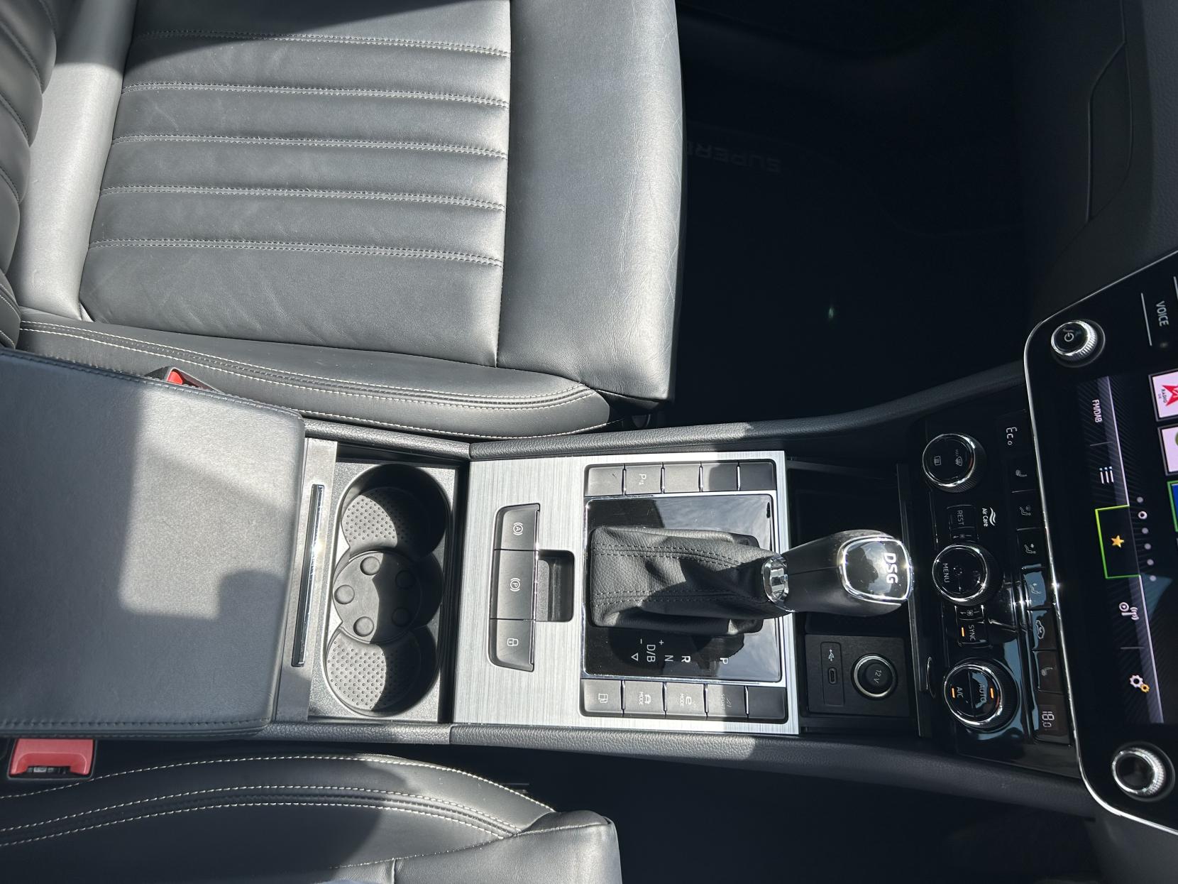 Skoda Superb 1.4 TSI iV 13kWh SE Technology Hatchback 5dr Petrol Plug-in Hybrid DSG Euro 6 (s/s) (218 ps)