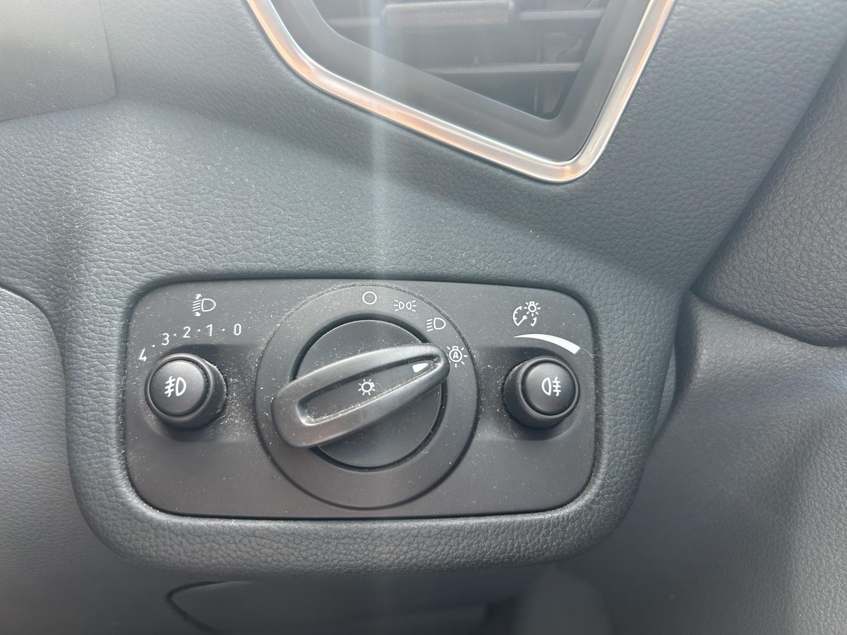 Ford C-Max 1.0T EcoBoost Titanium MPV 5dr Petrol Manual Euro 5 (s/s) (100 ps)