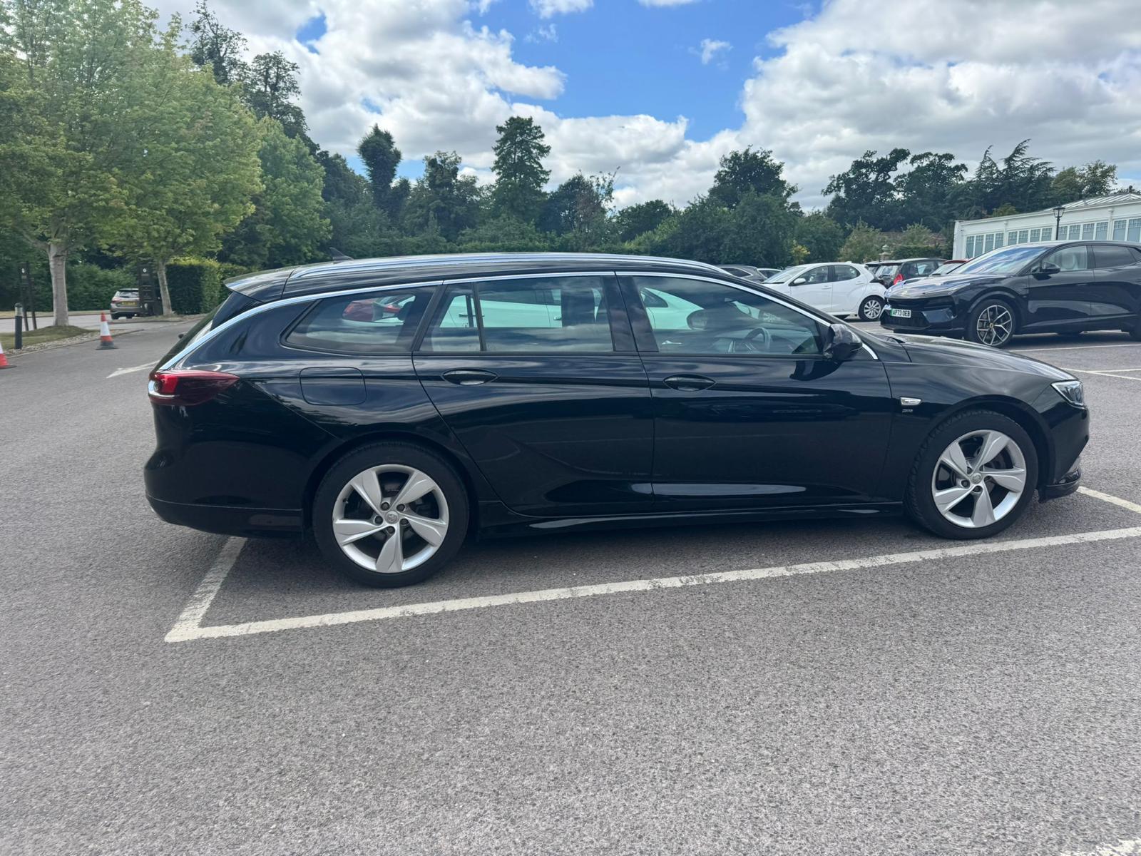 Vauxhall Insignia 1.5i Turbo GPF SRi VX Line Nav Sports Tourer 5dr Petrol Auto Euro 6 (s/s) (165 ps)