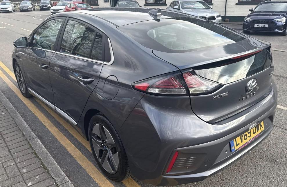 Hyundai IONIQ 1.6 h-GDi 1st Edition Hatchback 5dr Petrol Hybrid DCT Euro 6 (s/s) (141 ps)