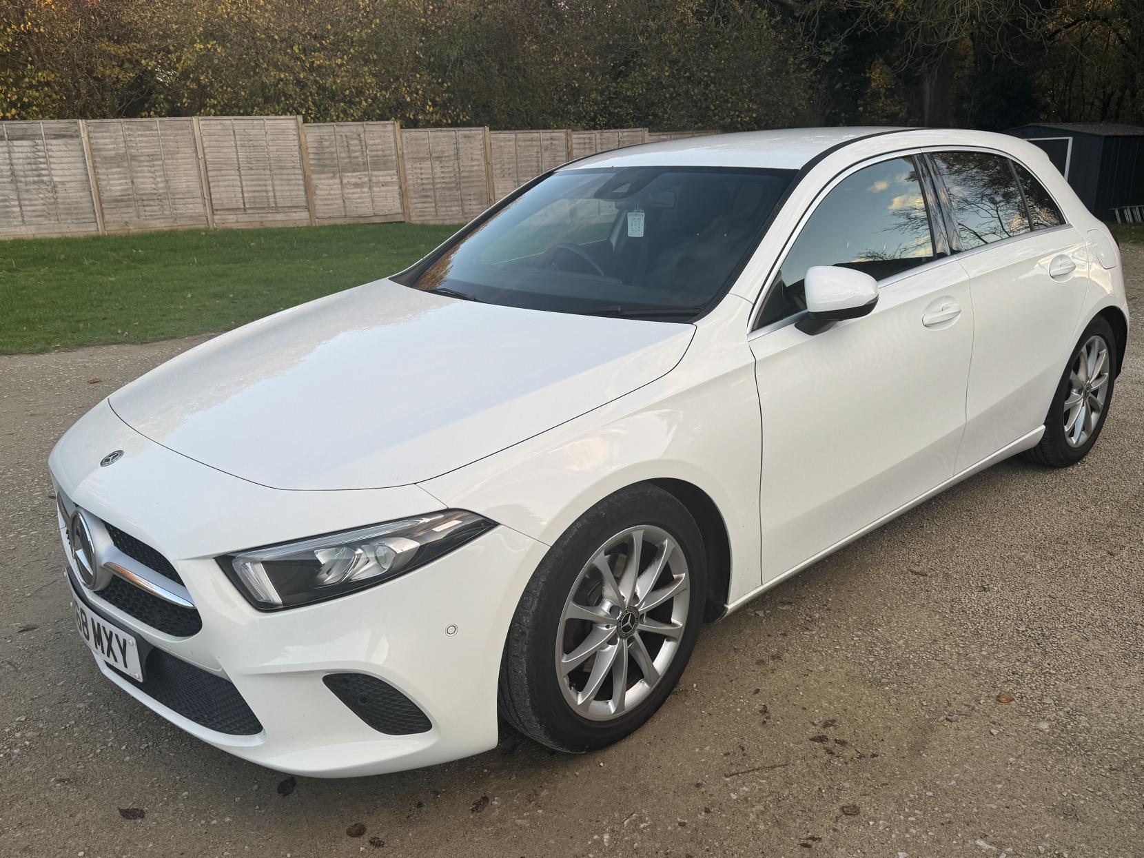 Mercedes-Benz A Class 1.5 A180d Sport (Executive) Hatchback 5dr Diesel 7G-DCT Euro 6 (s/s) (116 ps)