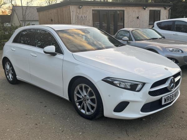 Mercedes-Benz A Class 1.5 A180d Sport (Executive) Hatchback 5dr Diesel 7G-DCT Euro 6 (s/s) (116 ps)