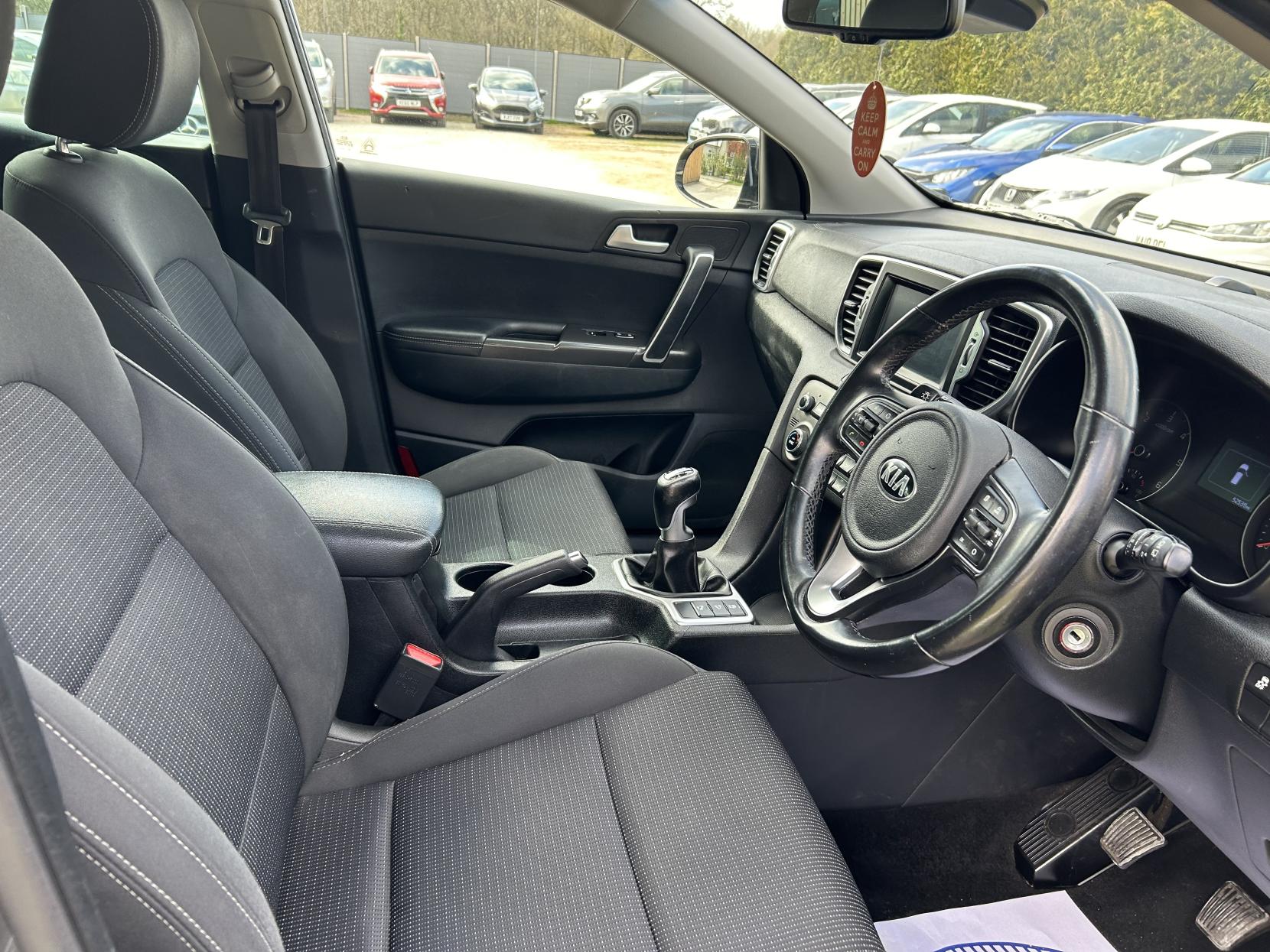 Kia Sportage 1.7 CRDi 2 SUV 5dr Diesel Manual Euro 6 (s/s) (114 bhp)