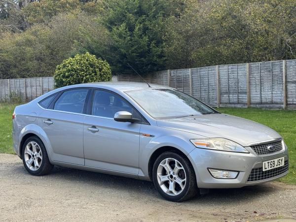 Ford Mondeo 2.0 TDCi Titanium Hatchback 5dr Diesel Manual (154 g/km, 138 bhp)