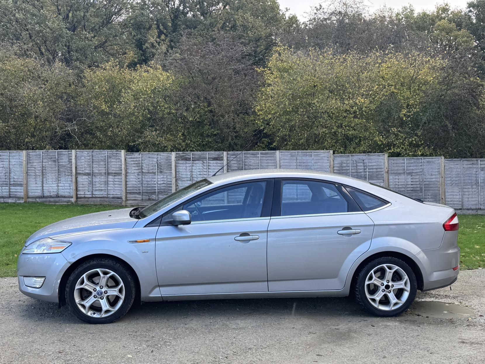 Ford Mondeo 2.0 TDCi Titanium Hatchback 5dr Diesel Manual (154 g/km, 138 bhp)