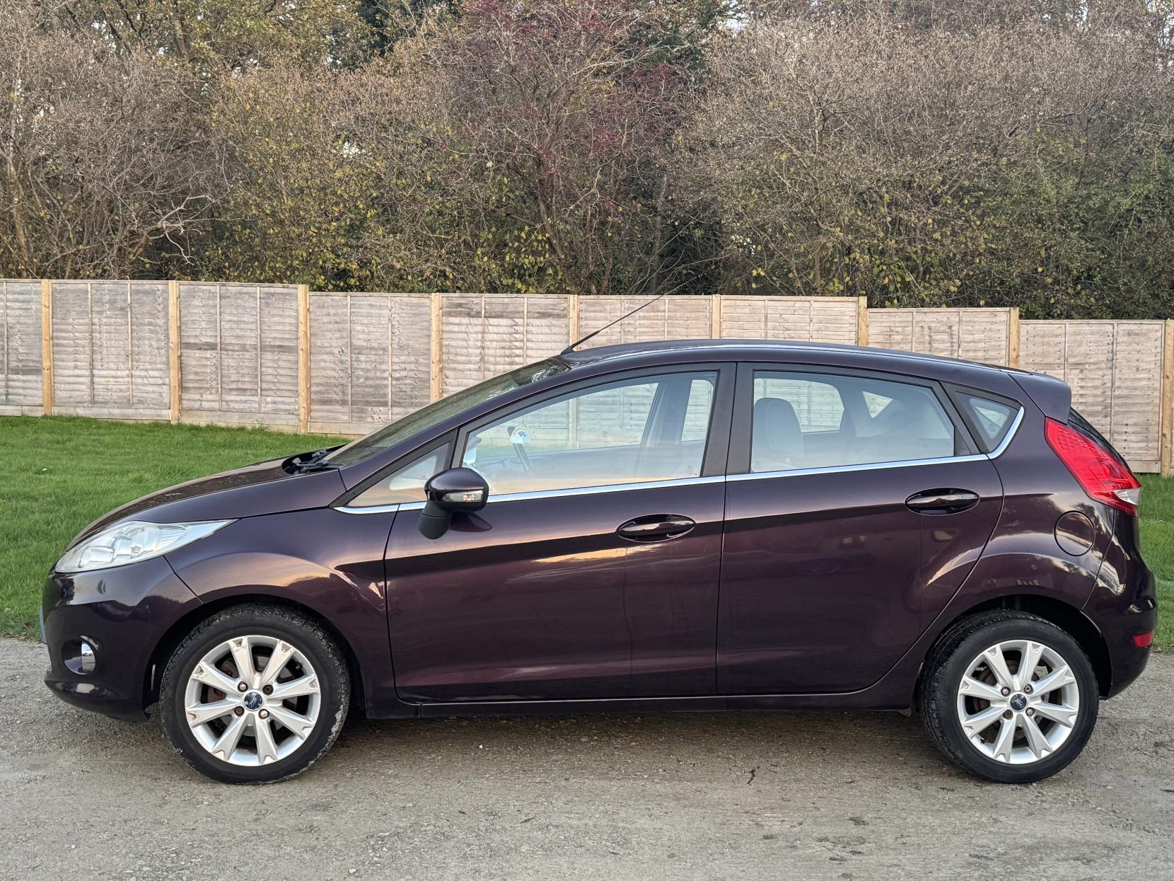 Ford Fiesta 1.25 Zetec Hatchback 5dr Petrol Manual (133 g/km, 81 bhp)