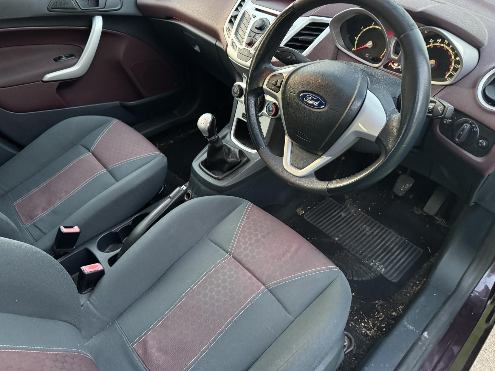 Ford Fiesta 1.25 Zetec Hatchback 5dr Petrol Manual (133 g/km, 81 bhp)