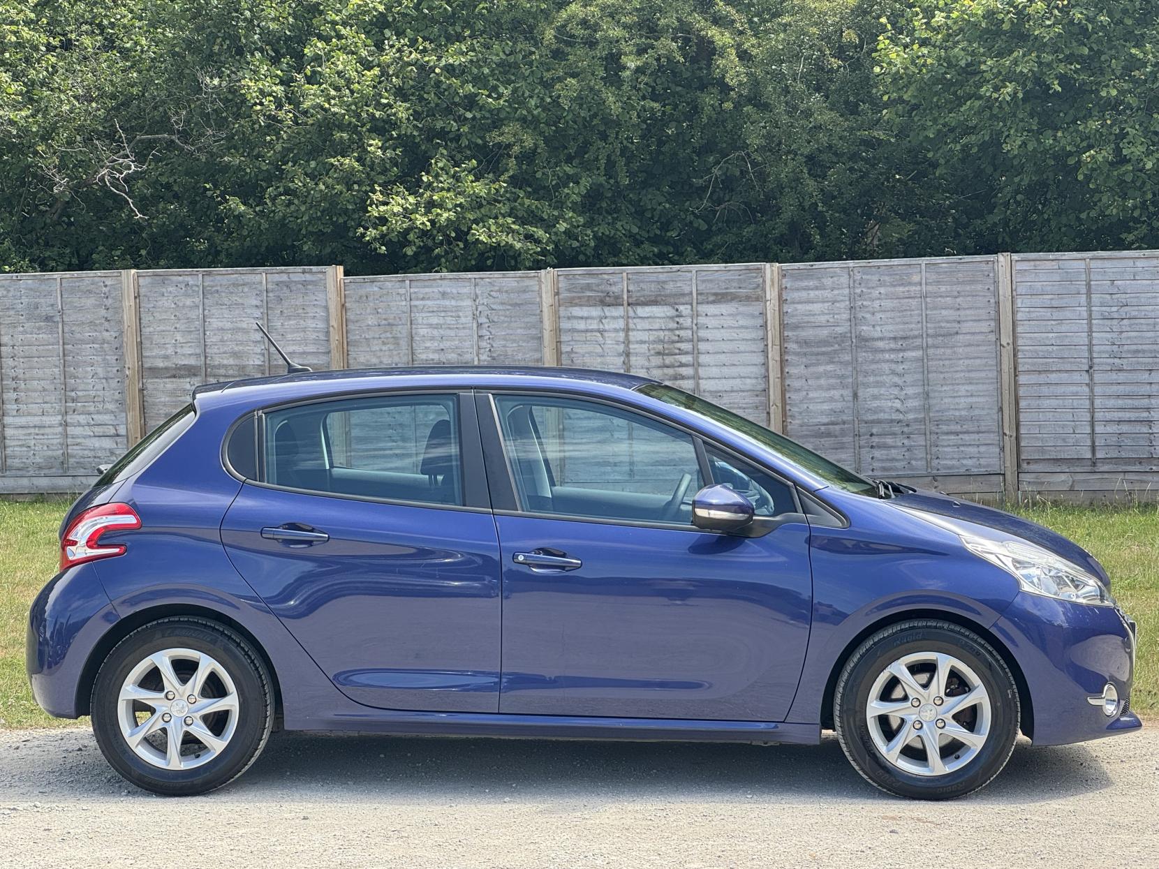 Peugeot 208 1.2 VTi PureTech Active Hatchback 5dr Petrol Manual Euro 6 (82 ps)