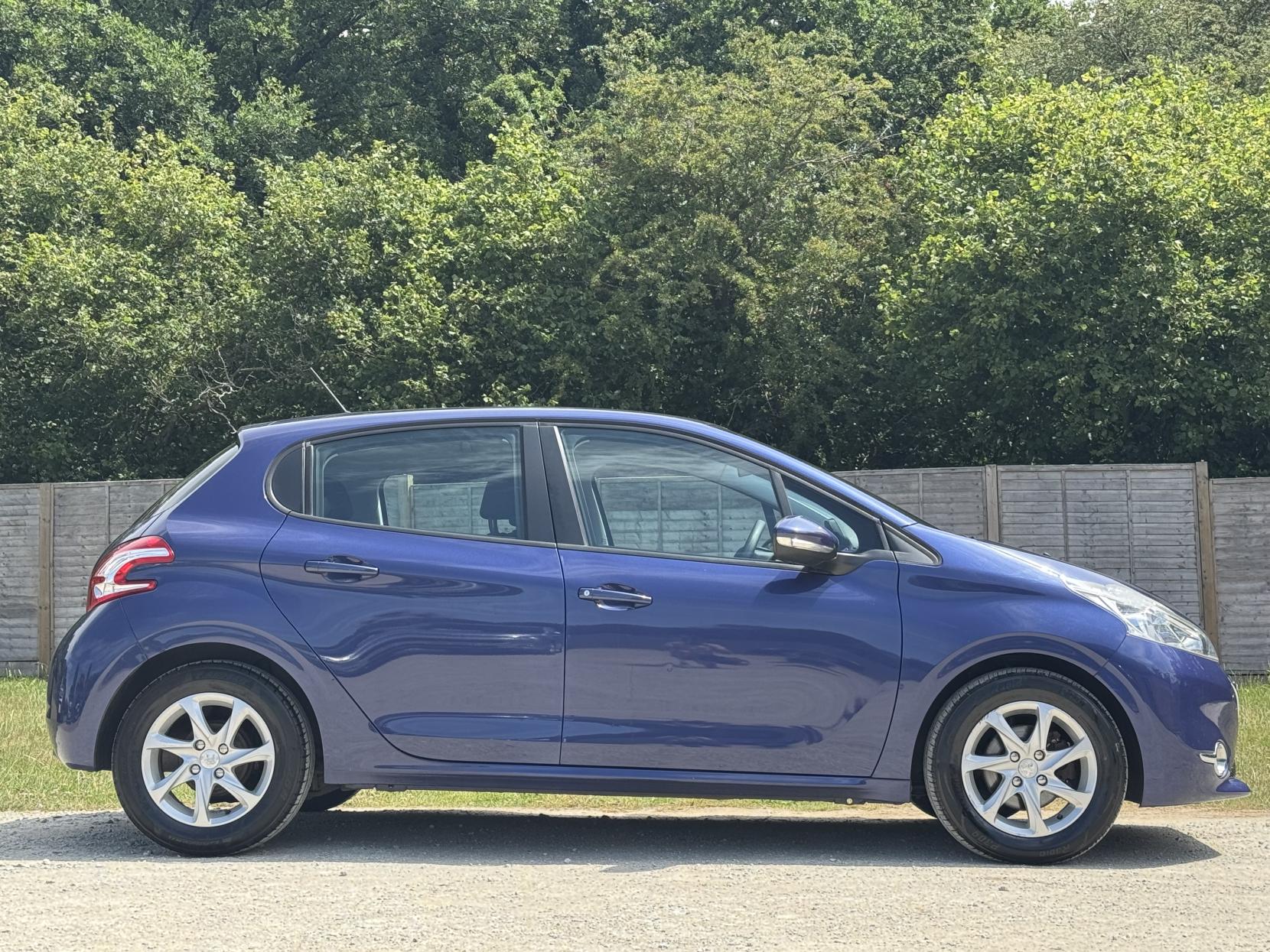 Peugeot 208 1.2 VTi PureTech Active Hatchback 5dr Petrol Manual Euro 6 (82 ps)