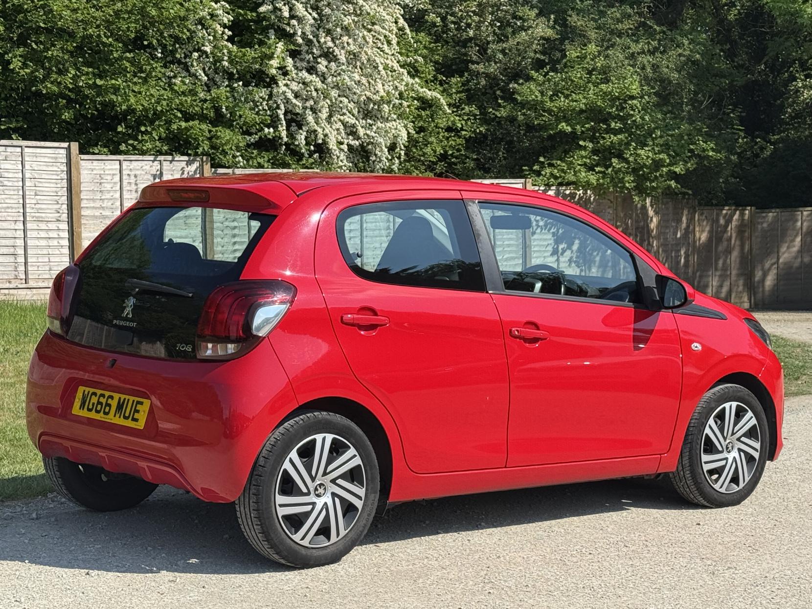 Peugeot 108 1.0 Active Hatchback 5dr Petrol 2 Tronic Euro 6 (68 ps)