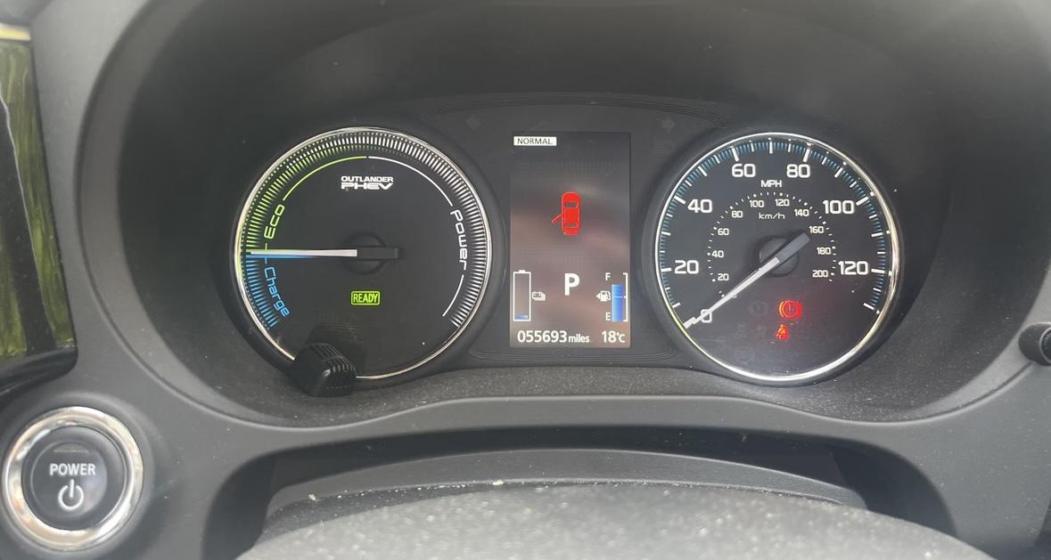 Mitsubishi Outlander 2.0h 12kWh Juro SUV 5dr Petrol Plug-in Hybrid CVT 4WD Euro 6 (s/s) (200 ps)