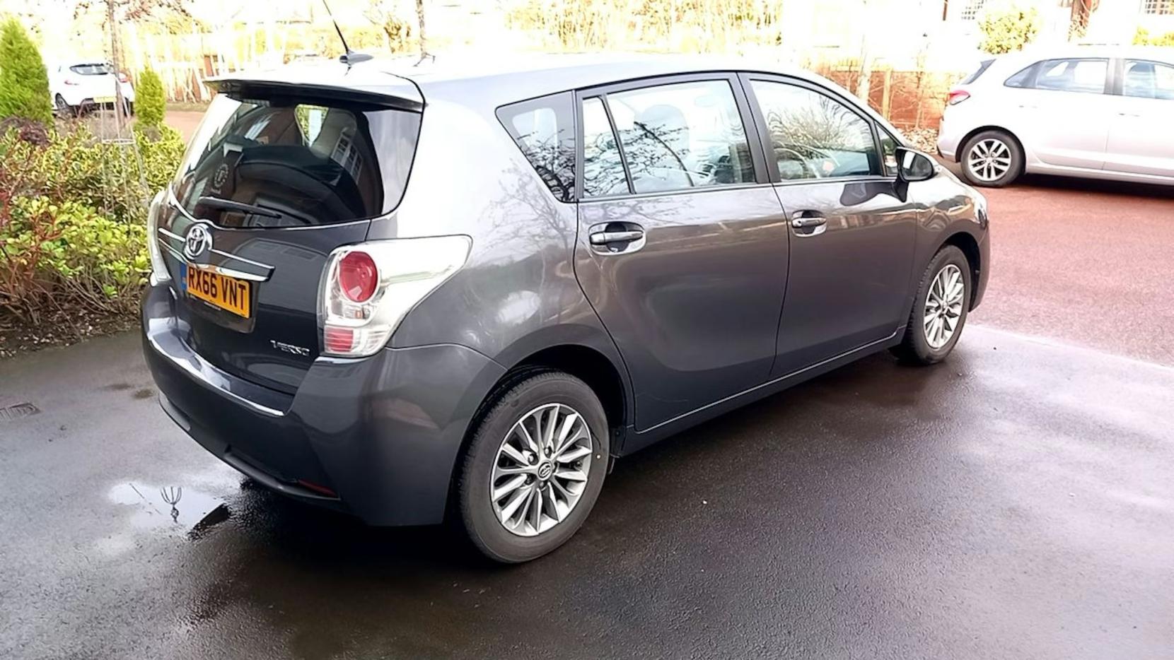 Toyota Verso 1.6 D-4D Icon MPV 5dr Diesel Manual Euro 6 (s/s) (7 Seat) (112 ps)