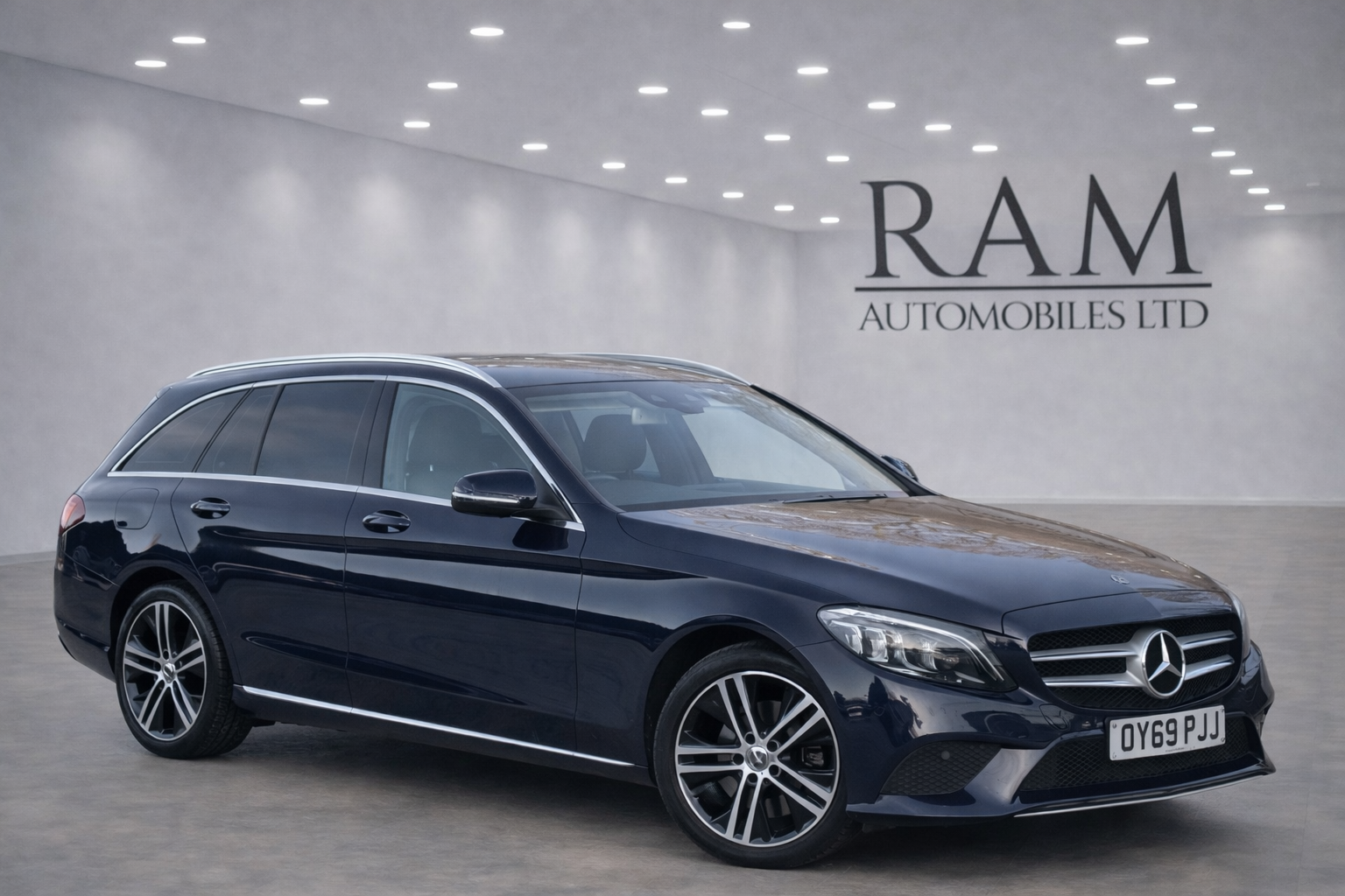 Mercedes-Benz C Class 1.6 C200d Sport Estate 5dr Diesel G-Tronic+ Euro 6 (s/s) (160 ps)