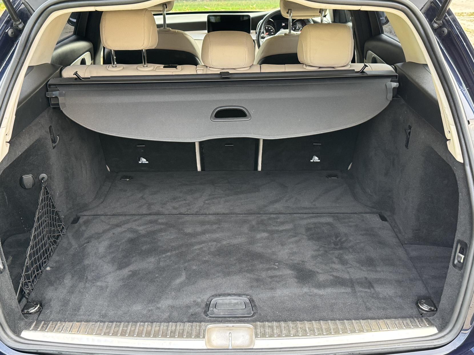 Mercedes-Benz C Class 1.6 C200d Sport Estate 5dr Diesel G-Tronic+ Euro 6 (s/s) (160 ps)