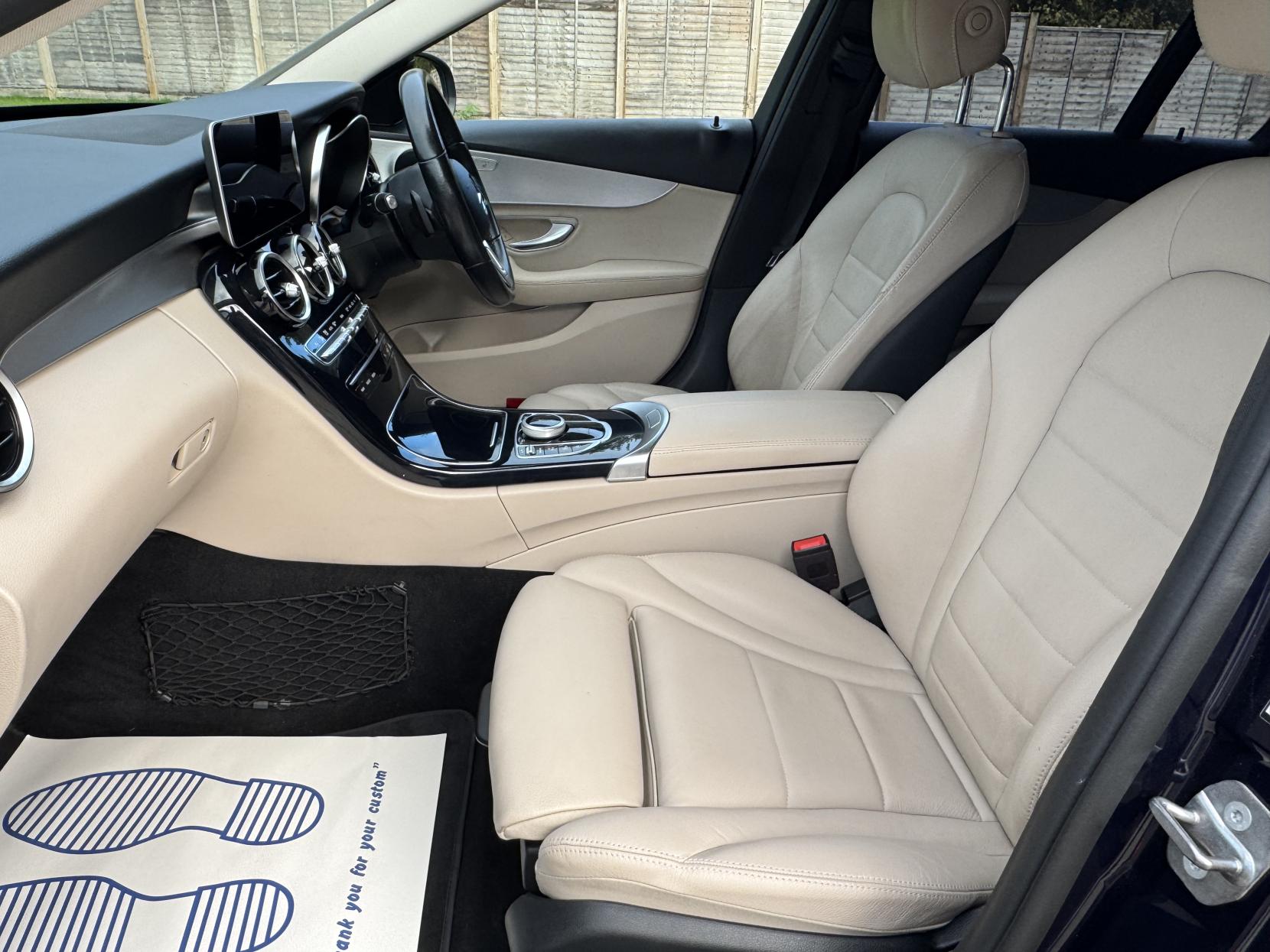 Mercedes-Benz C Class 1.6 C200d Sport Estate 5dr Diesel G-Tronic+ Euro 6 (s/s) (160 ps)