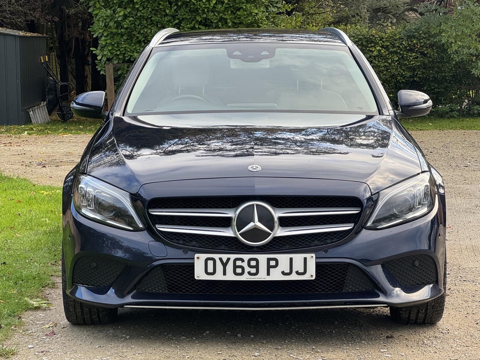 Mercedes-Benz C Class 1.6 C200d Sport Estate 5dr Diesel G-Tronic+ Euro 6 (s/s) (160 ps)