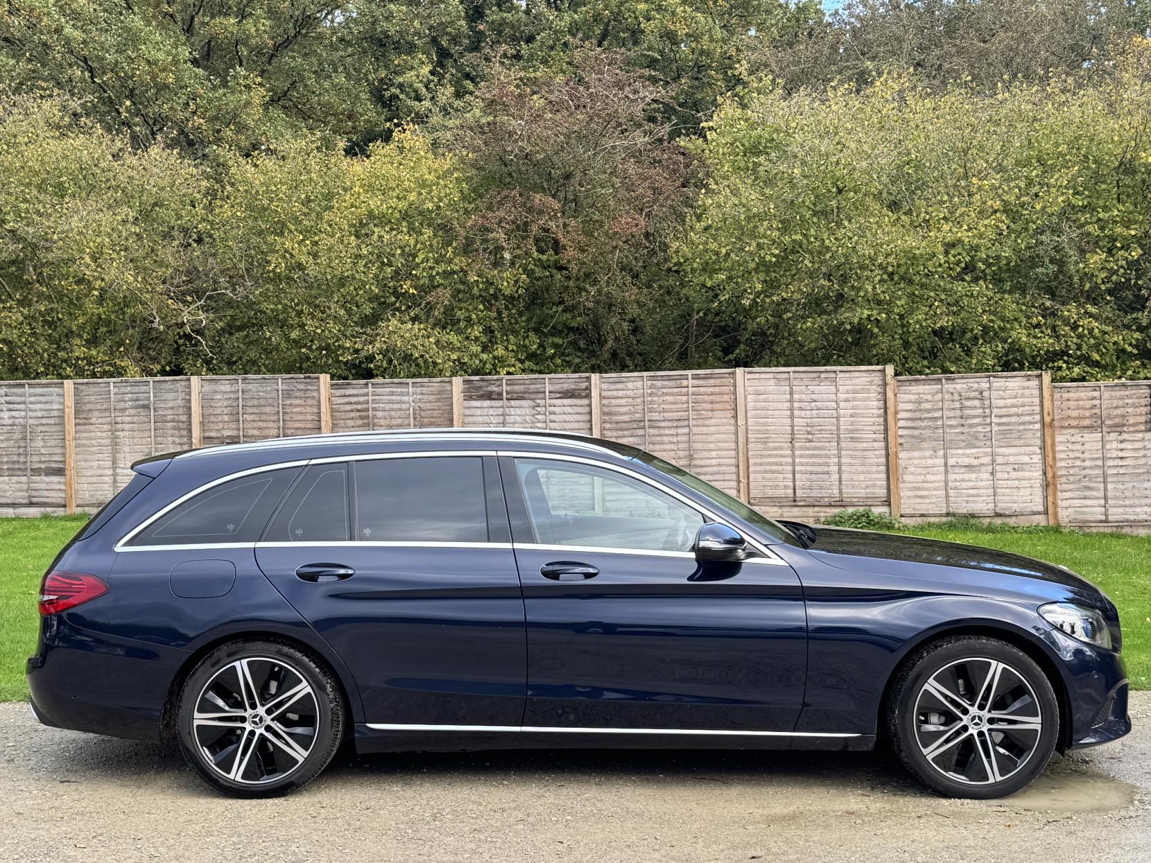 Mercedes-Benz C Class 1.6 C200d Sport Estate 5dr Diesel G-Tronic+ Euro 6 (s/s) (160 ps)