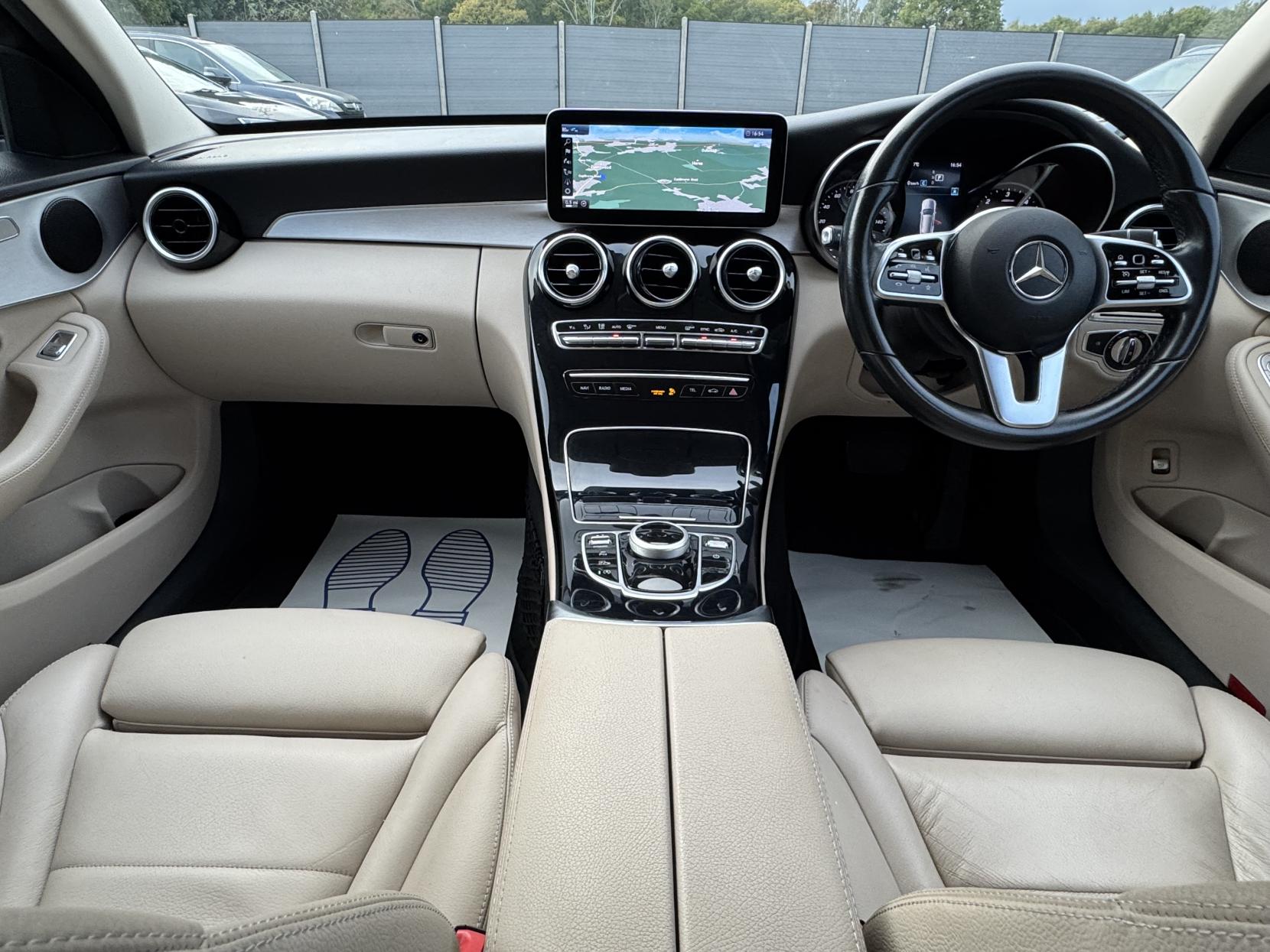 Mercedes-Benz C Class 1.6 C200d Sport Estate 5dr Diesel G-Tronic+ Euro 6 (s/s) (160 ps)