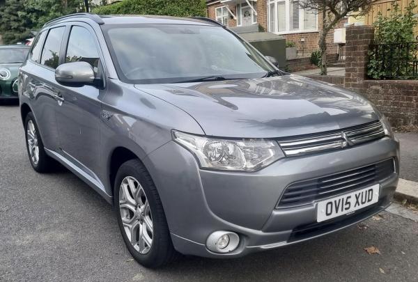 Mitsubishi Outlander 2.0h 12kWh GX3h SUV 5dr Petrol Plug-in Hybrid CVT 4WD Euro 5 (s/s) (200 ps)
