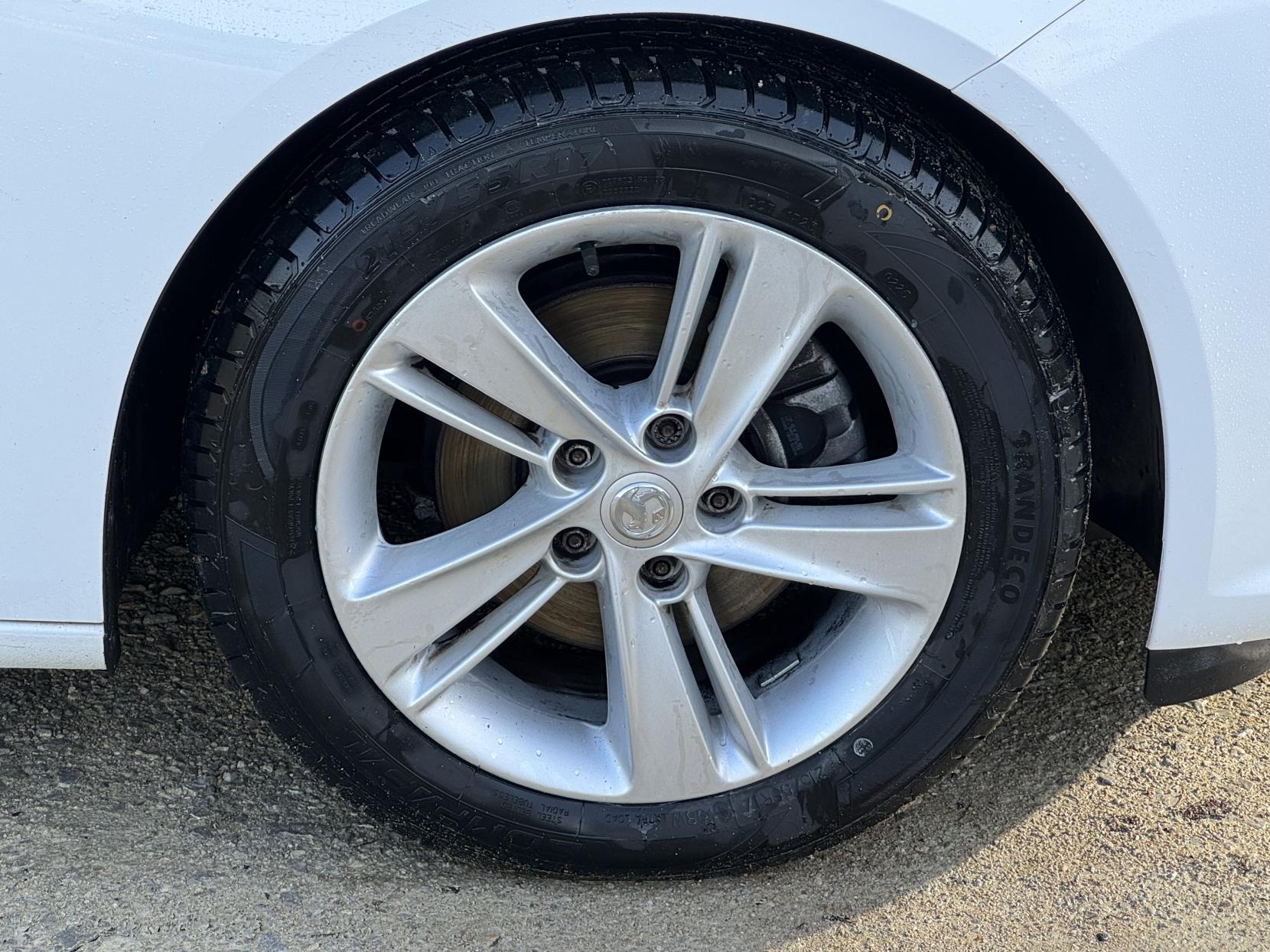 Vauxhall Insignia 1.6 Turbo D ecoTEC Tech Line Nav Grand Sport 5dr Diesel Manual Euro 6 (s/s) (110 ps)