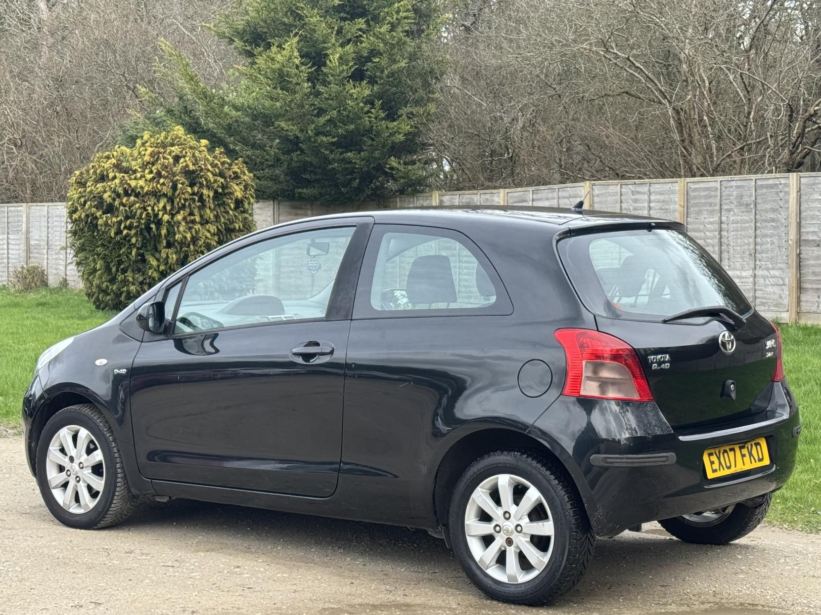 Toyota Yaris 1.4 D-4D Zinc Hatchback 3dr Diesel Manual (119 g/km, 88 bhp)